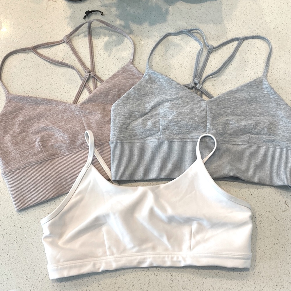 ✨LIKE NEW✨ Alo BUNDLE - Alosoft, Intrigue Bras in white, pink, gray L Sports Bra